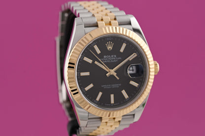 Rolex Datejust 41 - 126333 - Black Dial - Full Set
