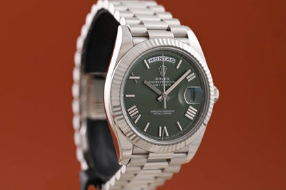 Rolex Day Date 40 Weißgold 228239 - Green Dial - Full Set
