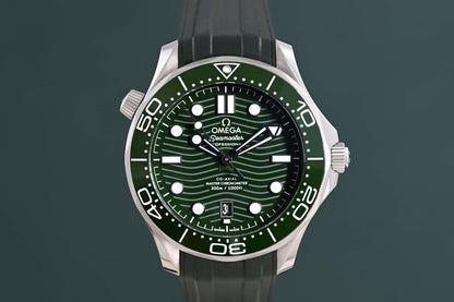 Omega Seamaster Diver 300M - Green Dial - Full Set