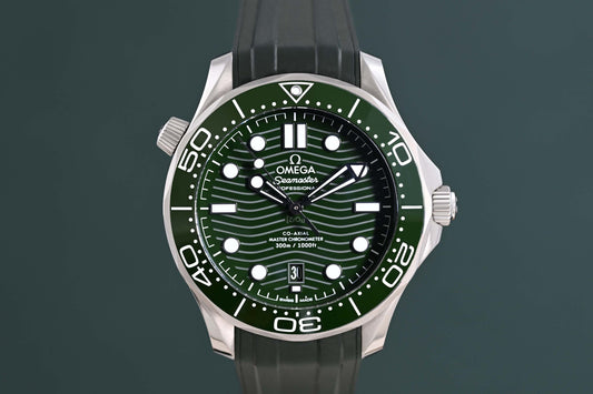 Omega Seamaster Diver 300M - Green Dial - Full Set
