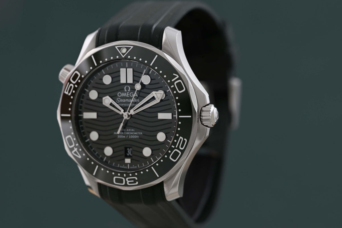 Omega Seamaster Diver 300M - Green Dial - Full Set