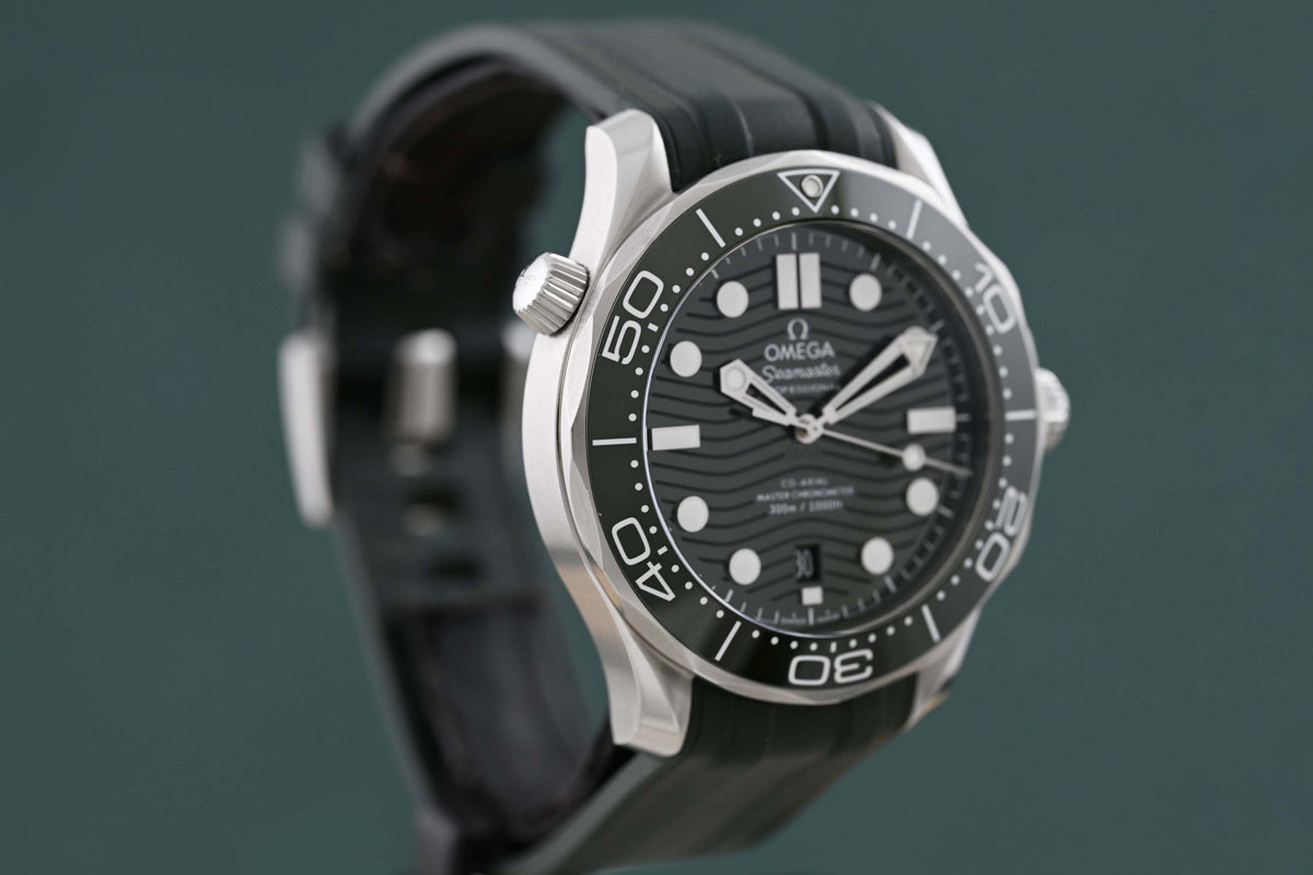 Omega Seamaster Diver 300M - Green Dial - Full Set