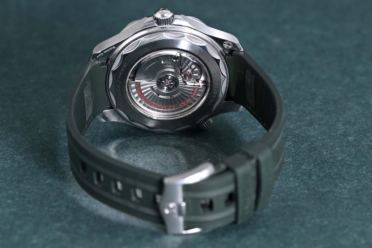 Omega Seamaster Diver 300M - Green Dial - Full Set