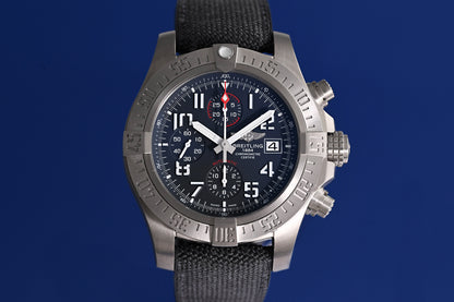 Breitling Avenger Bandit 45 mm - Titanium - Full Set