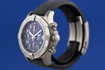 Breitling Avenger Bandit 45 mm - Titanium - Full Set