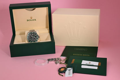 Rolex Submariner 116610LV - Full Set - Hulk - LC 100