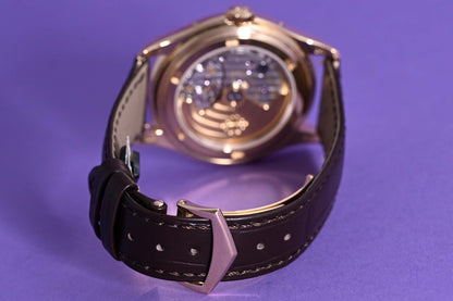 Patek Philippe Annual Calendar - 5146J-010 - Yellow Gold - Full Set
