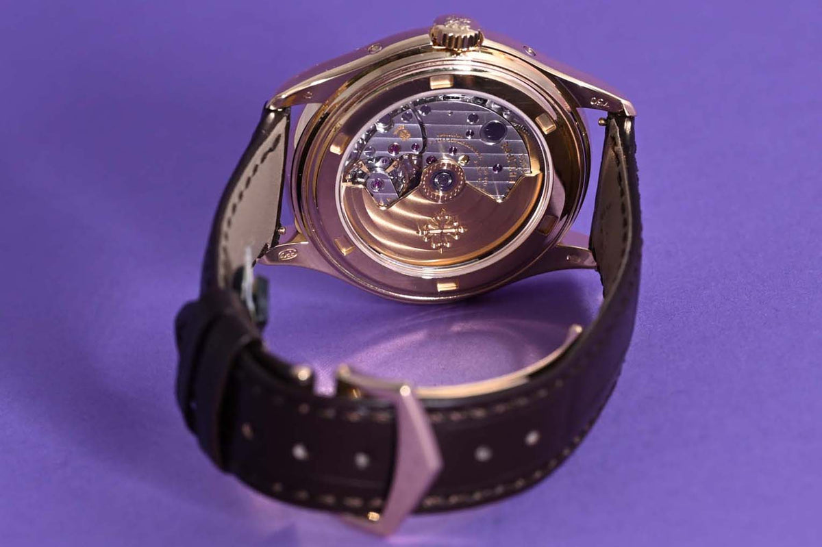 Patek Philippe Annual Calendar - 5146J-010 - Yellow Gold - Full Set