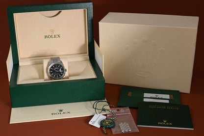Rolex Datejust 36 - 126234 - Black Dial - Full Set - LC100