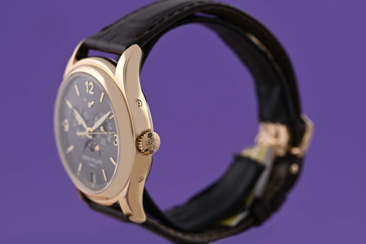 Patek Philippe Annual Calendar - 5146J-010 - Yellow Gold - Full Set