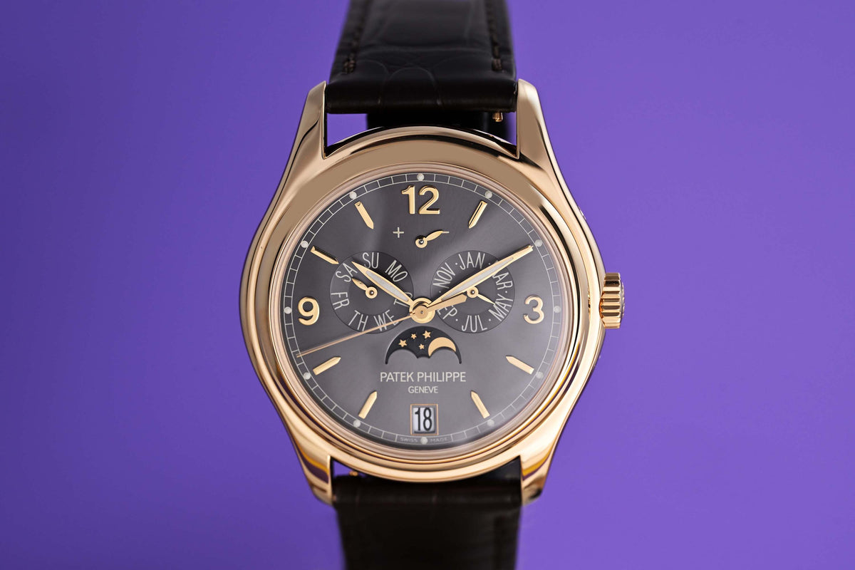 Patek Philippe Annual Calendar - 5146J-010 - Yellow Gold - Full Set