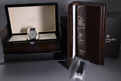 Patek Philippe Calatrava 5196G - Weißgold - Full Set - 2020
