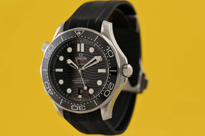 Omega Seamaster Diver 300M - Black Dial - Full Set