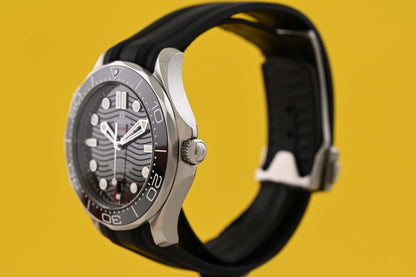 Omega Seamaster Diver 300M - Black Dial - Full Set