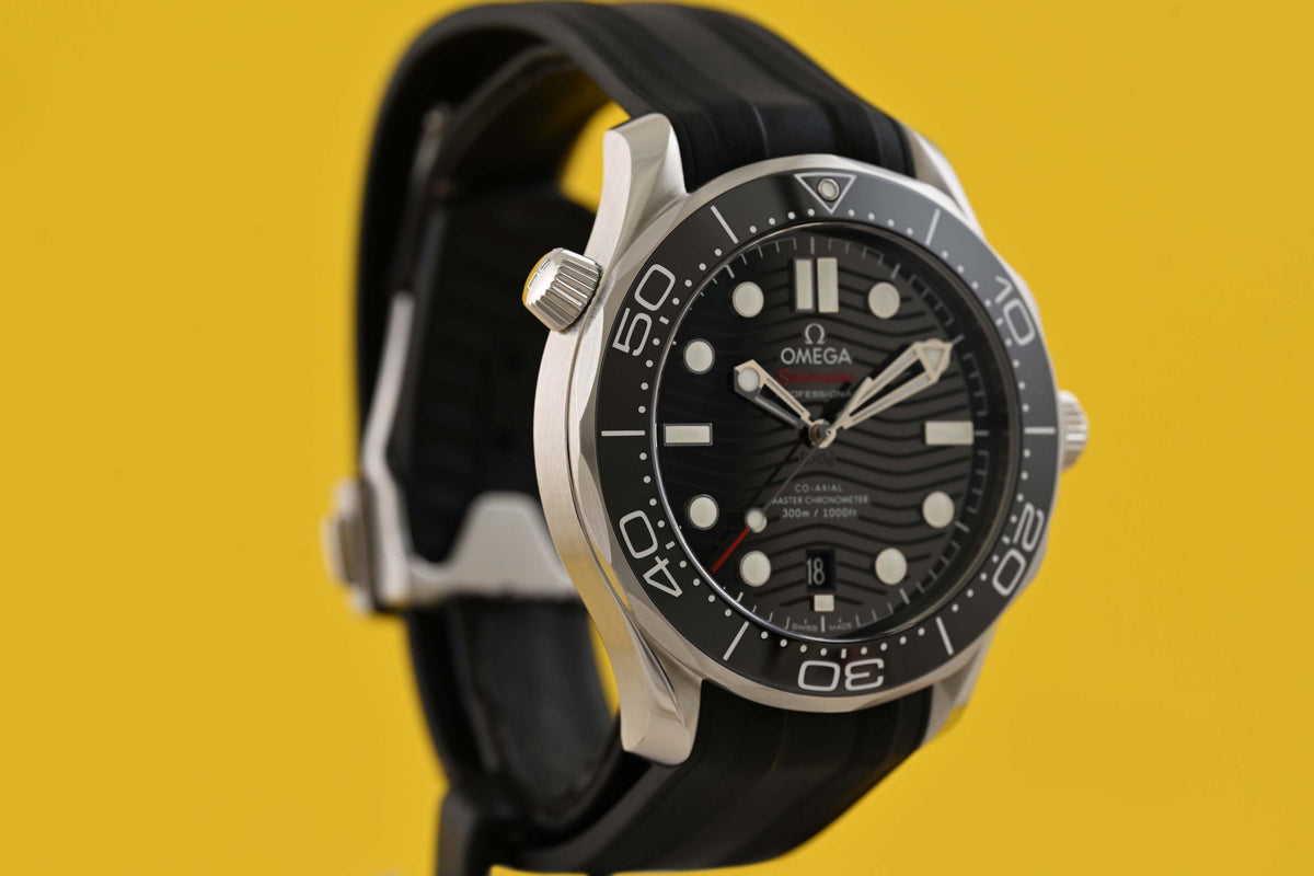 Omega Seamaster Diver 300M - Black Dial - Full Set