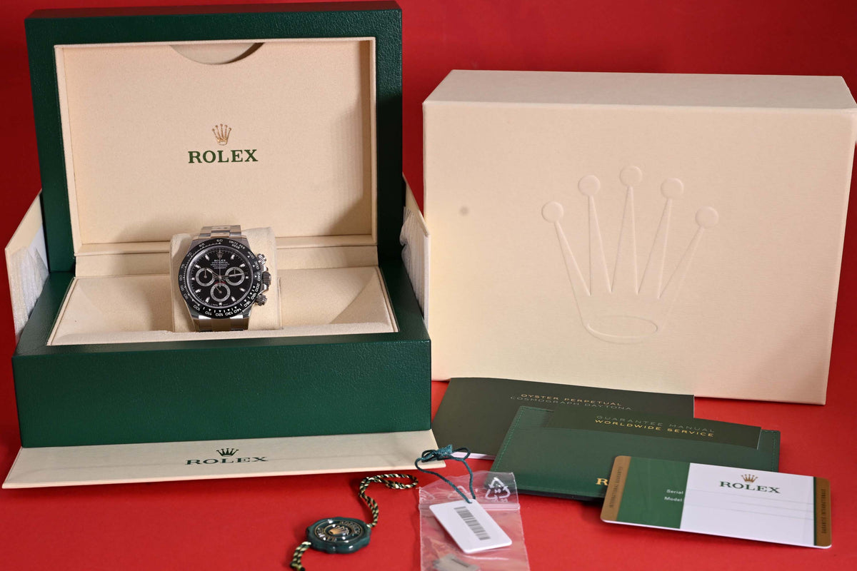 Rolex Daytona 116500LN - Full Set - Black Dial - LC100