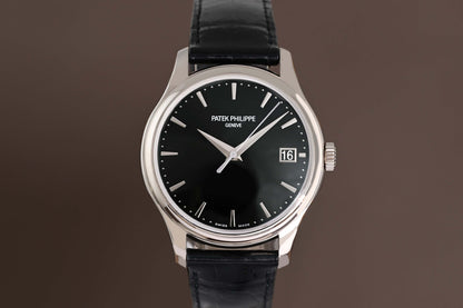 Patek Philippe Calatrava 5227G-001 - Full Set