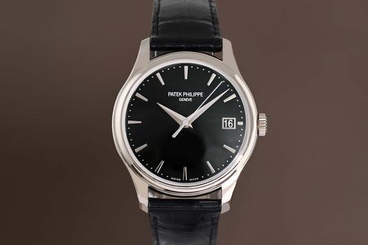 Patek Philippe Calatrava 5227G-001 - Full Set