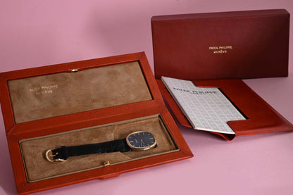 Patek Philippe Ellipse d'Or - Yellow Gold - 3748 - Blue Dial - Full Set - 1979