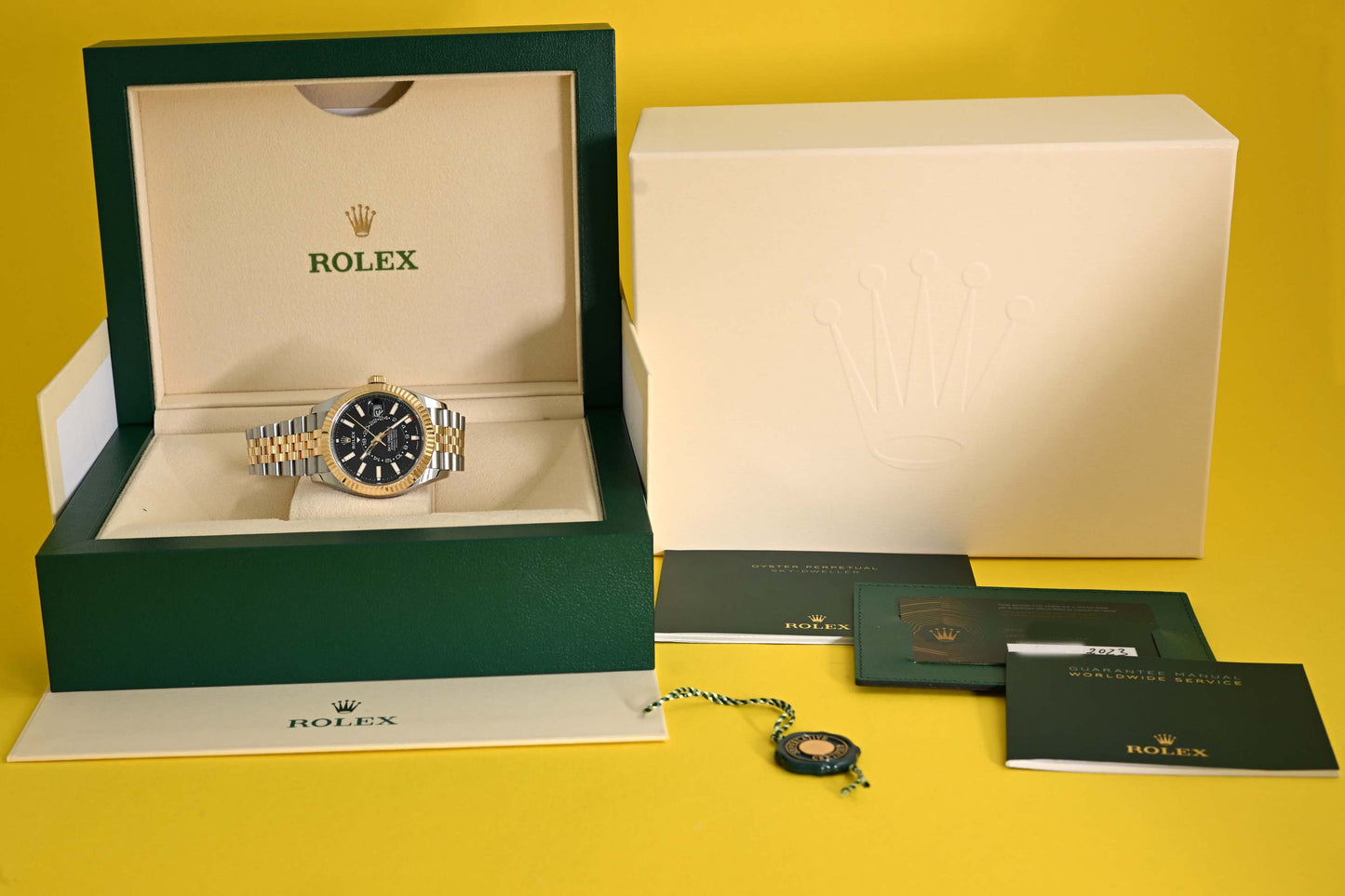 Rolex Sky-Dweller 336933 - Full Set - Black Dial