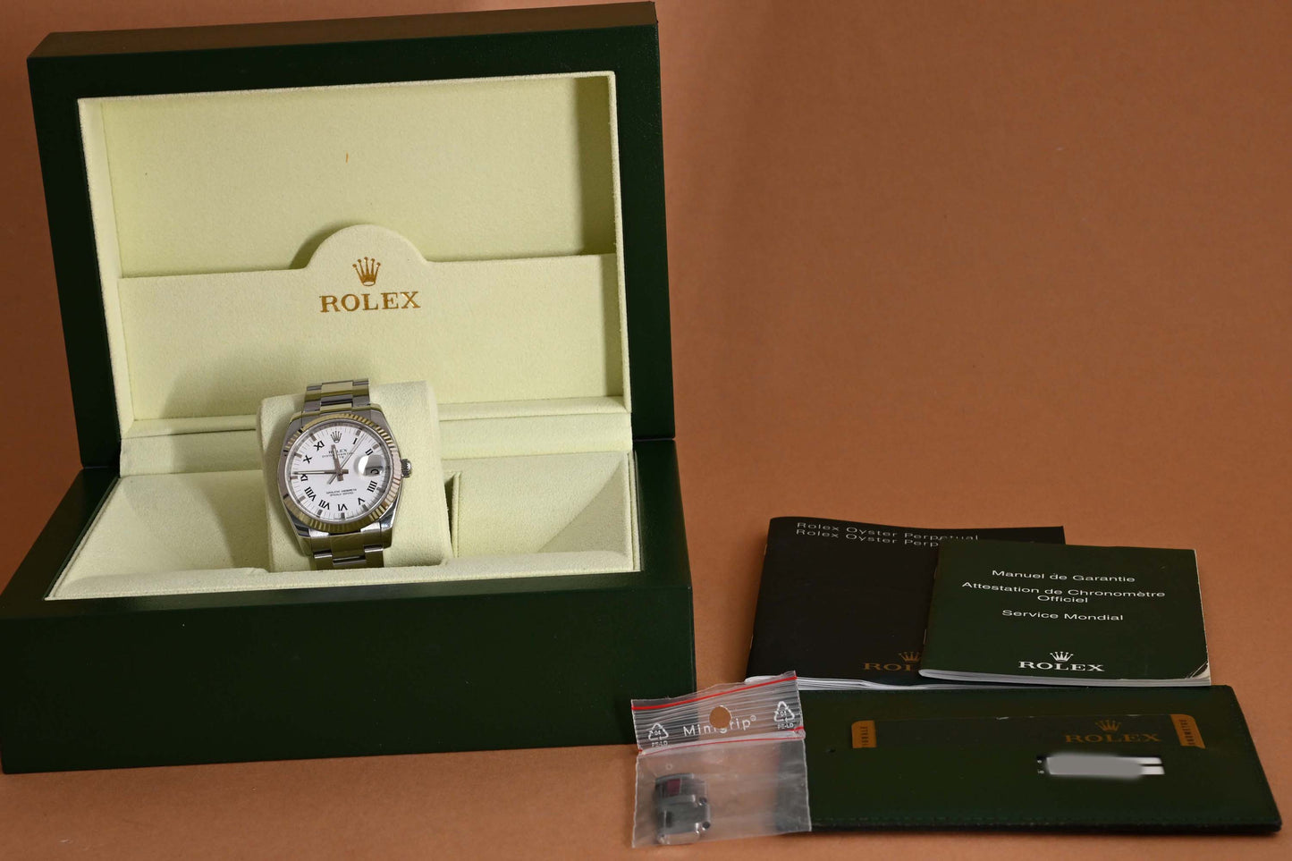 ROLEX Oyster Perpetual Date 115234 - Full Set - LC100