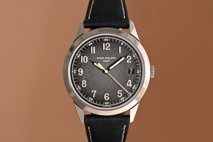 Patek Philippe Calatrava 5226G-001 - Full Set