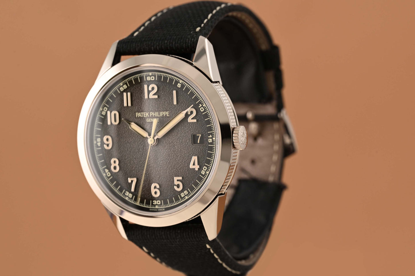 Patek Philippe Calatrava 5226G-001 - Full Set