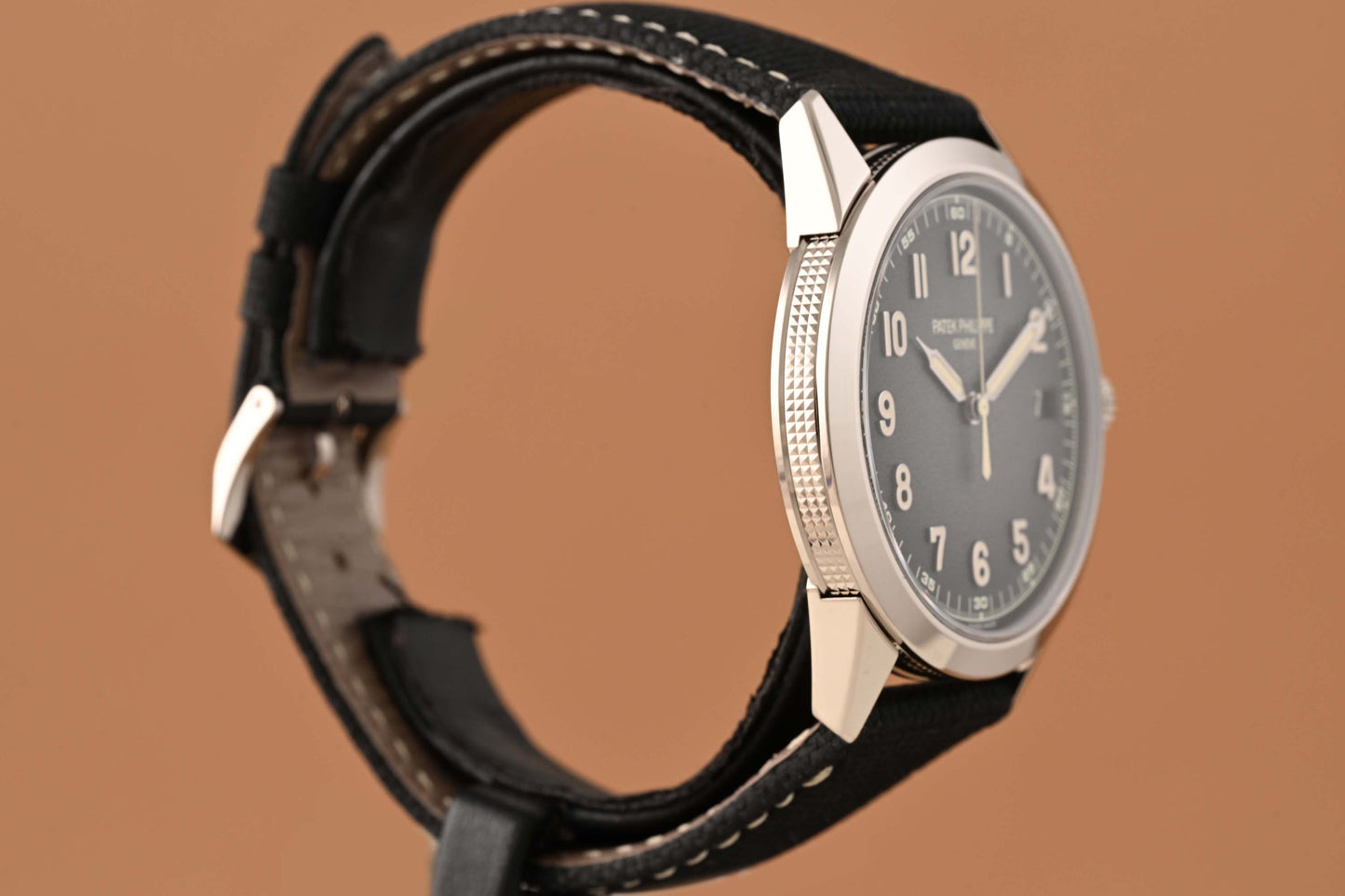 Patek Philippe Calatrava 5226G-001 - Full Set