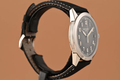Patek Philippe Calatrava 5226G-001 - Full Set
