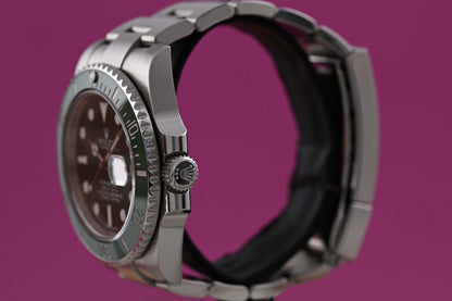 Rolex Submariner 116610LV - Full Set - Hulk