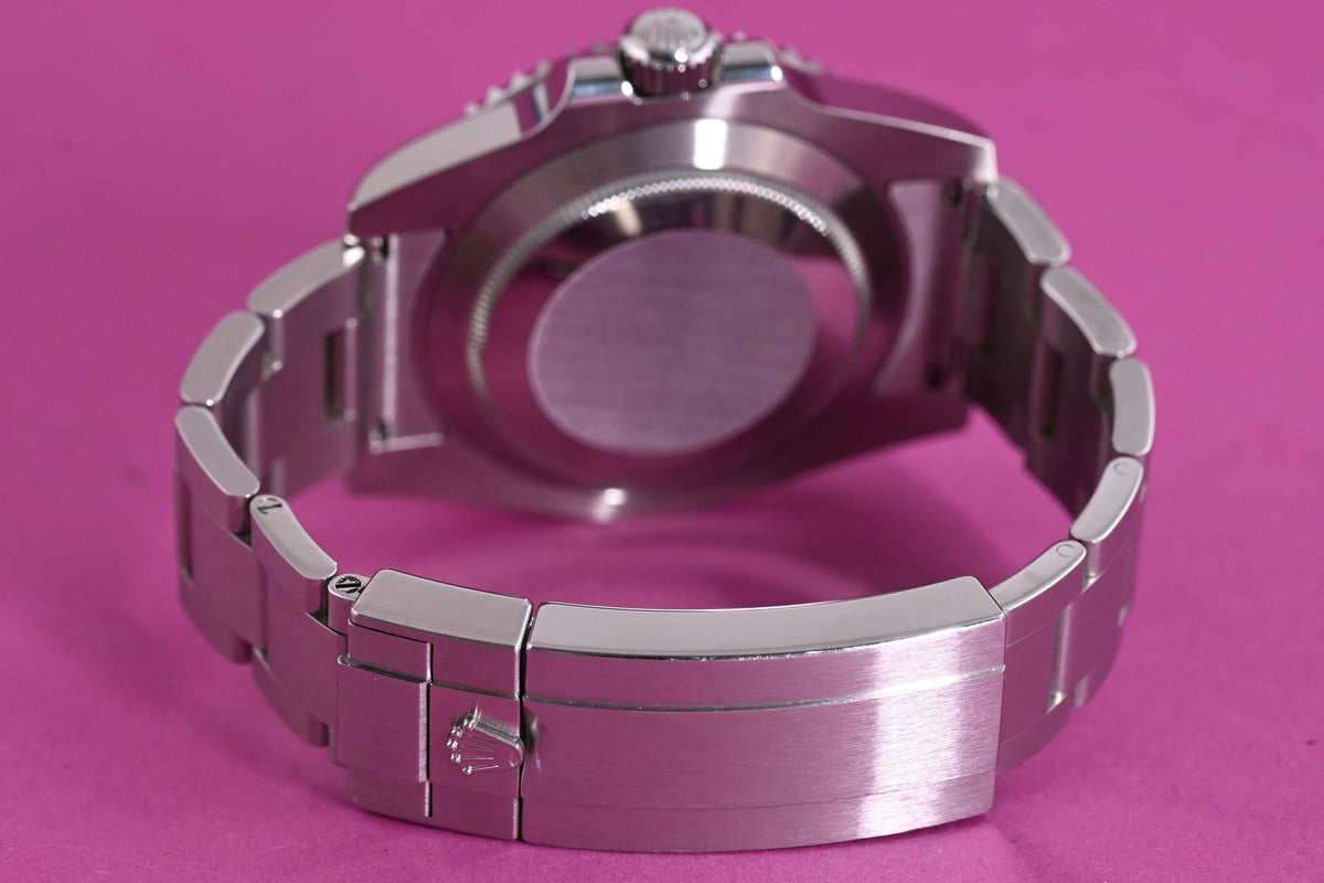 Rolex Submariner 116610LV - Full Set - Hulk