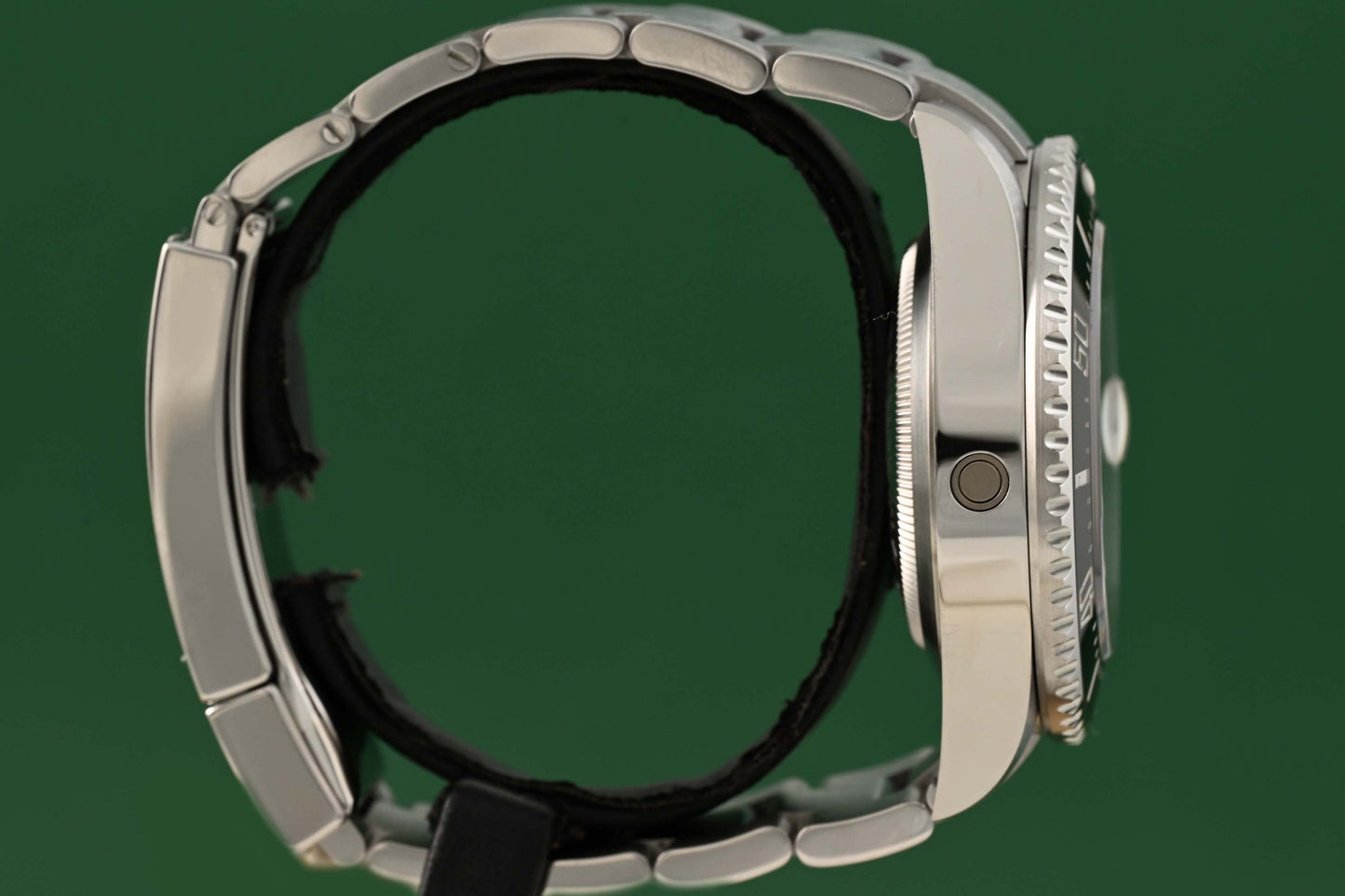 Rolex Sea Dweller 126600 - Full Set - 2025