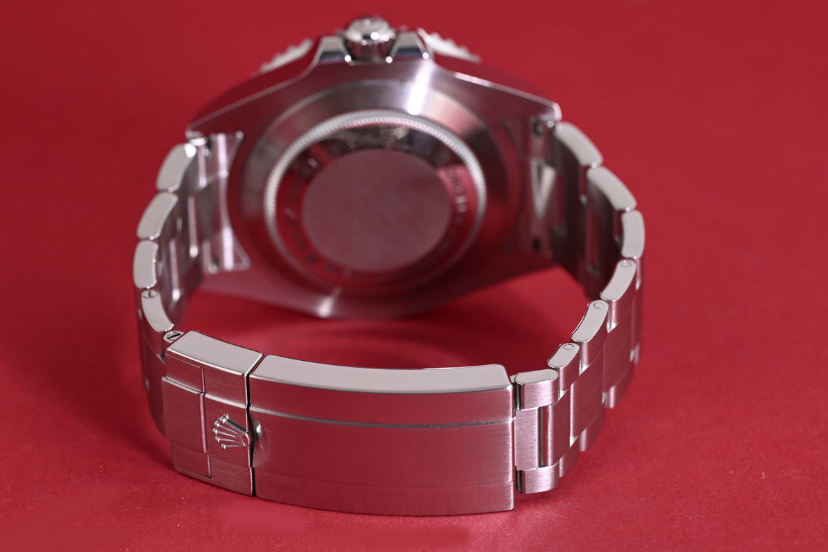 Rolex Sea Dweller 126600 - Full Set - MK1