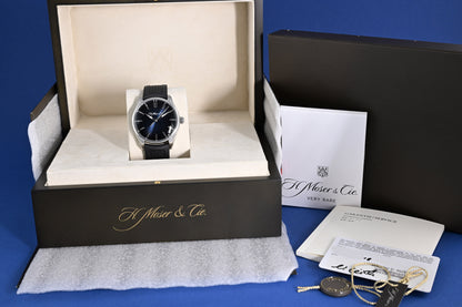 H.Moser & Cie. Pioneer Centre Seconds - Midnight Blue - Full Set