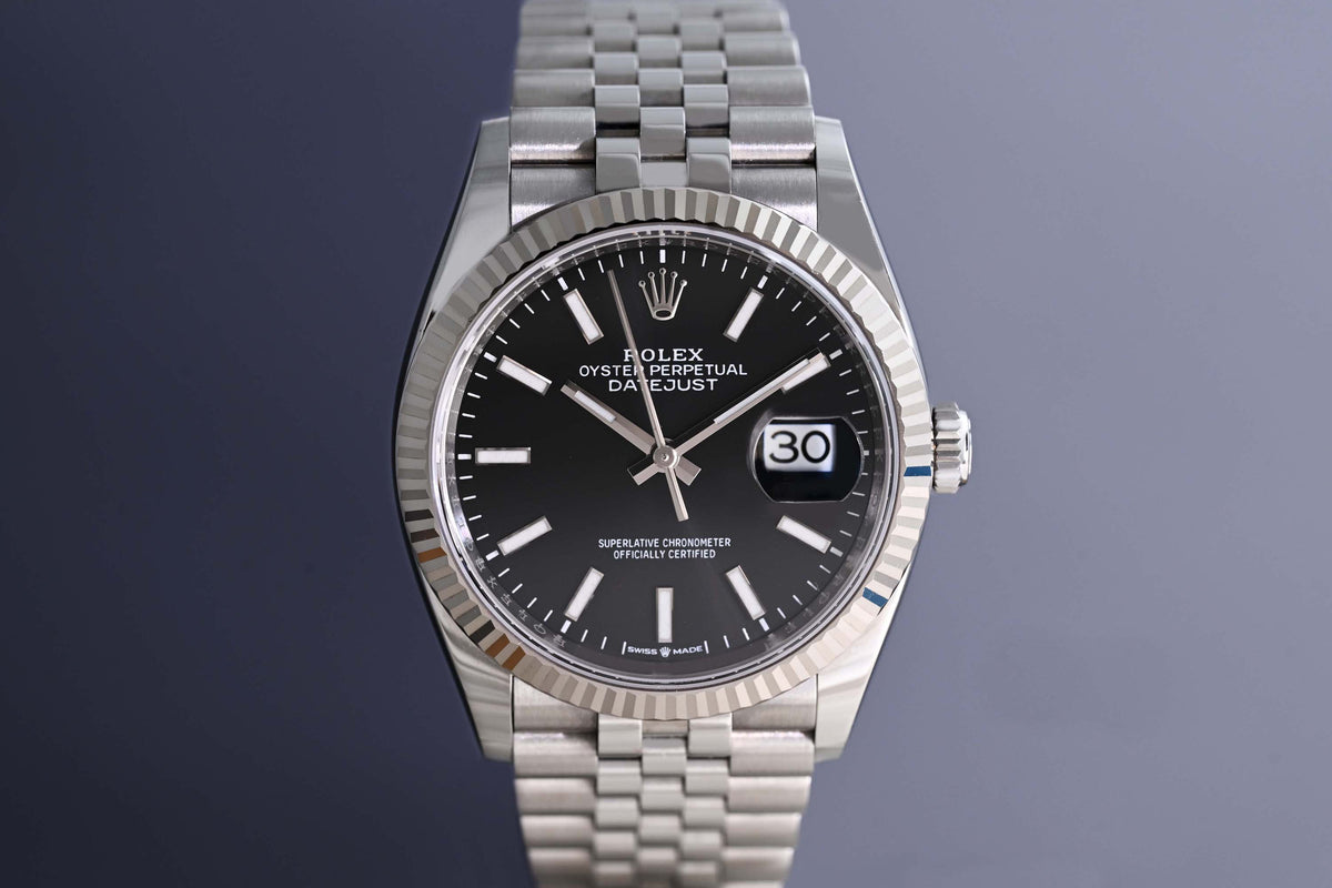 Rolex Datejust 36 - 126234 - Black Dial - Full Set
