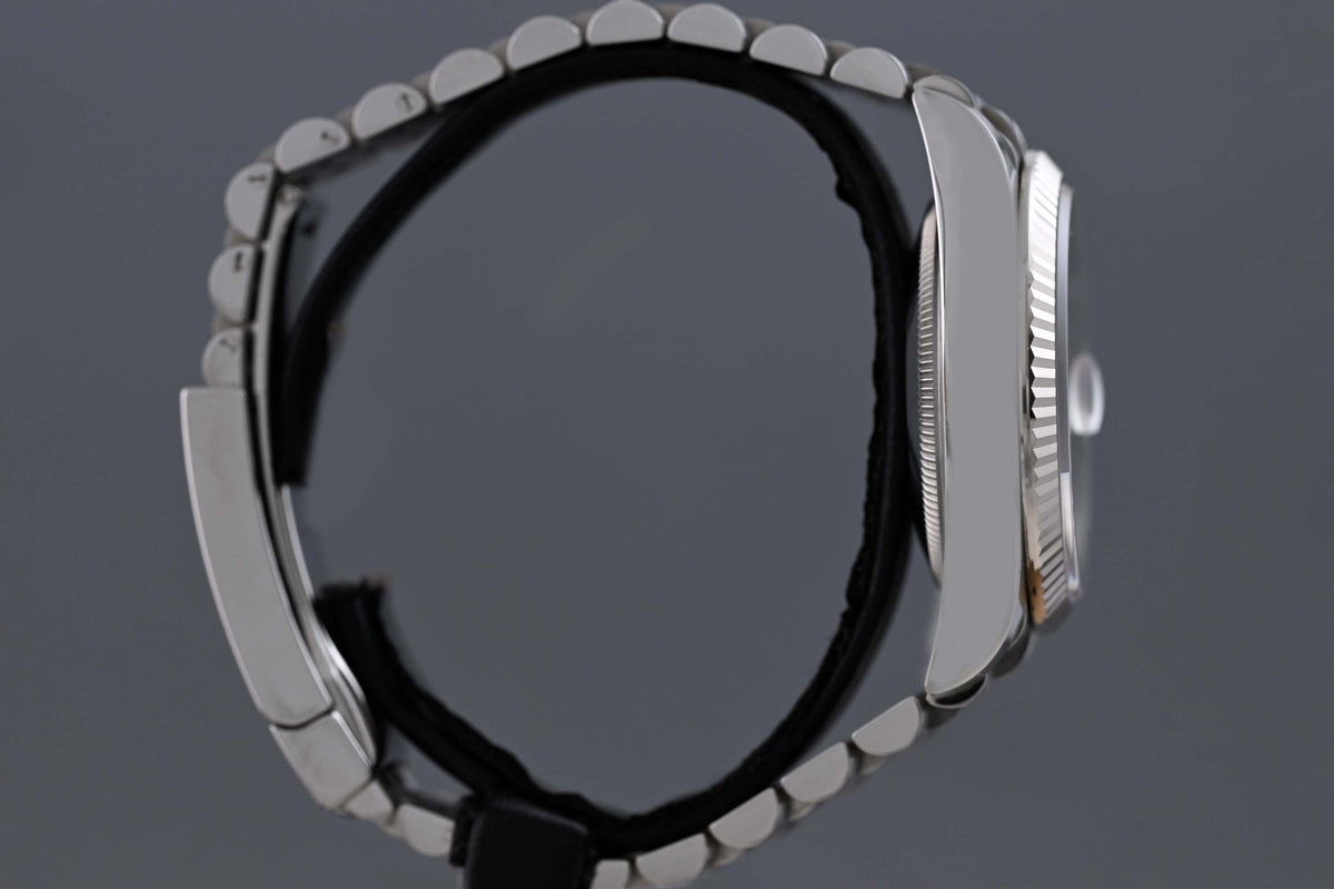 Rolex Datejust 36 - 126234 - Black Dial - Full Set