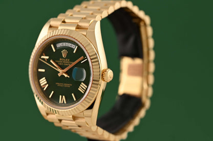 Rolex Day Date 40 Gelbgold 228238 - Full Set - Green Dial