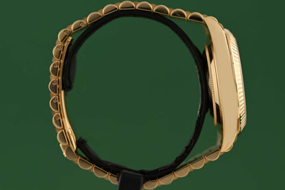 Rolex Day Date 40 Gelbgold 228238 - Full Set - Green Dial