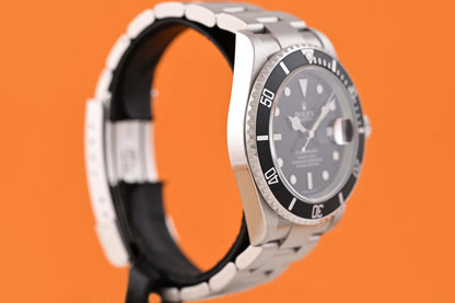 Rolex Submariner 16610 - Full Set - 2010 - Like NEW