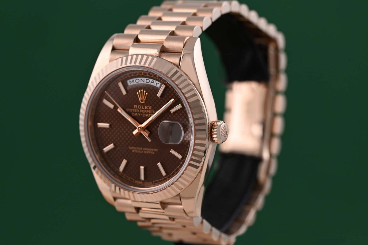 Rolex Day Date 40 Roségold 228235 - Full Set - Chocolate Motif Dial