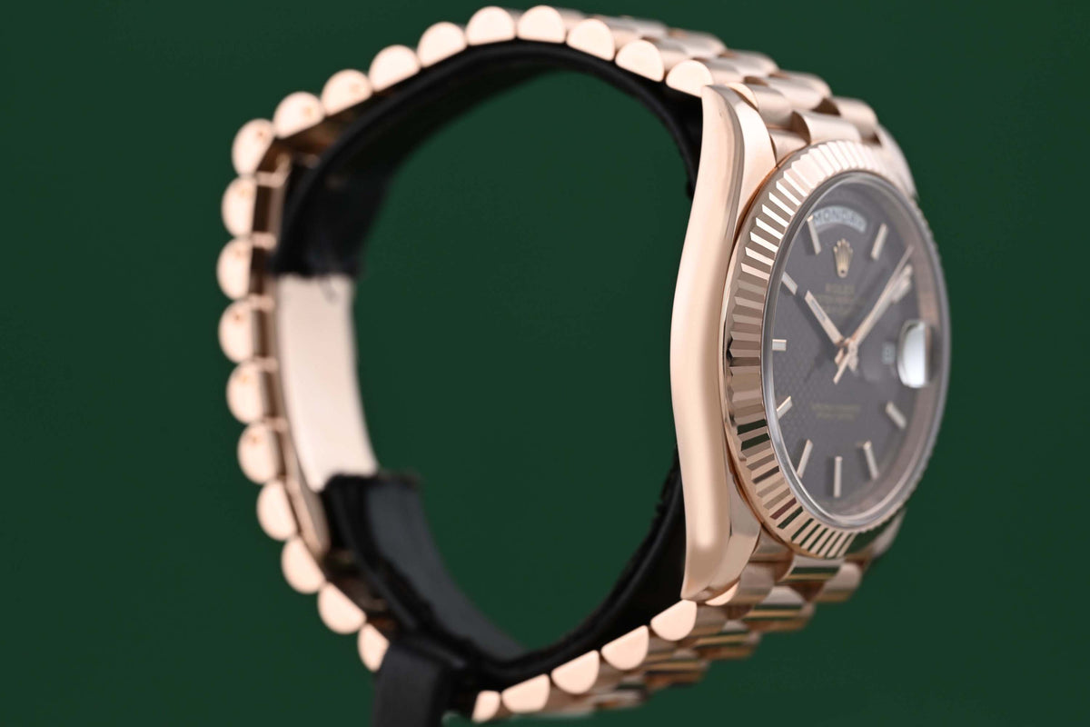 Rolex Day Date 40 Roségold 228235 - Full Set - Chocolate Motif Dial