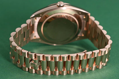 Rolex Day Date 40 Roségold 228235 - Full Set - Chocolate Motif Dial