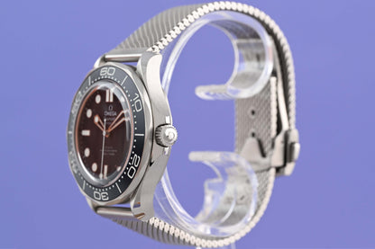 Omega Seamaster Diver 300M James Bond - Blue Dial - Full Set