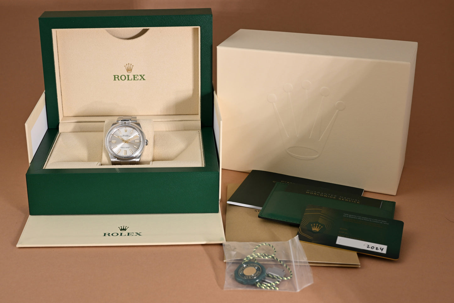 Rolex Oyster Perpetual 41mm 124300 - Silver Dial - Full Set