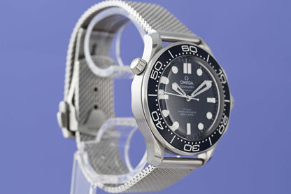 Omega Seamaster Diver 300M James Bond - Blue Dial - Full Set