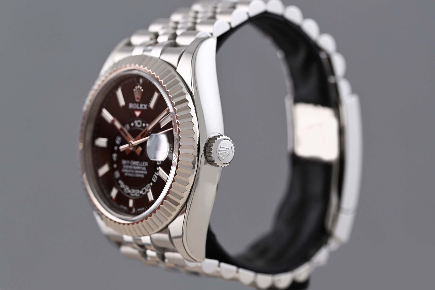 Rolex Sky-Dweller 326934 - Full Set - Black Dial