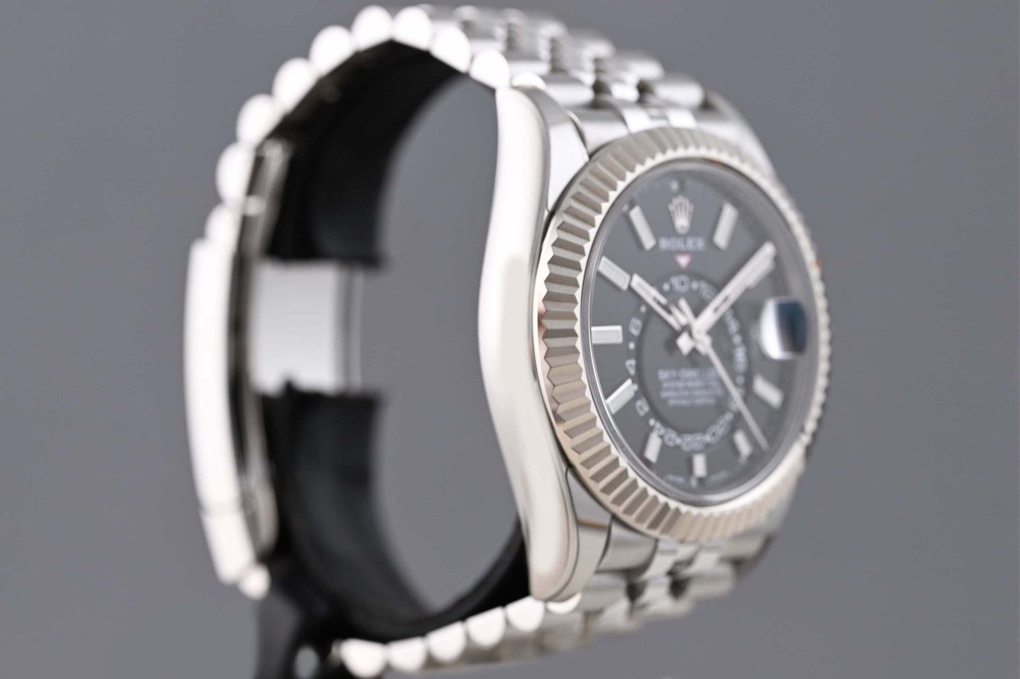 Rolex Sky-Dweller 326934 - Full Set - Black Dial