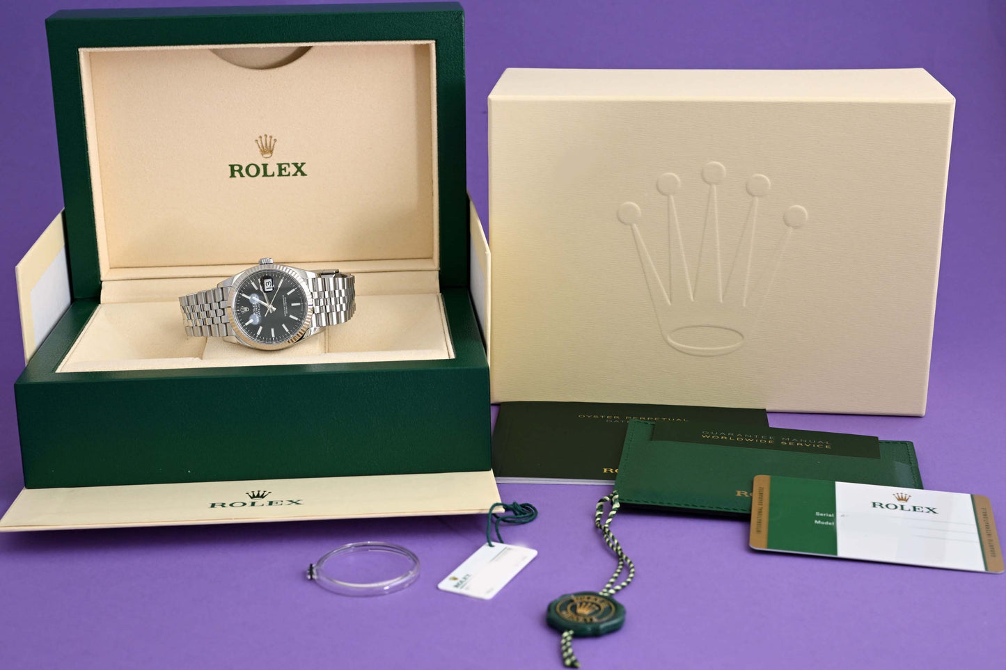 Rolex Datejust 36 - 126234 - Black Dial - Full Set - LC100