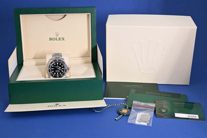 Rolex Submariner No Date 124060 - Full Set - Like New