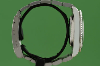 Rolex Submariner 16610LV - Full Set - Kermit - near N.O.S.